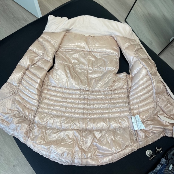 lululemon athletica Women's Vest in Light Pink - Picture 3 of 10